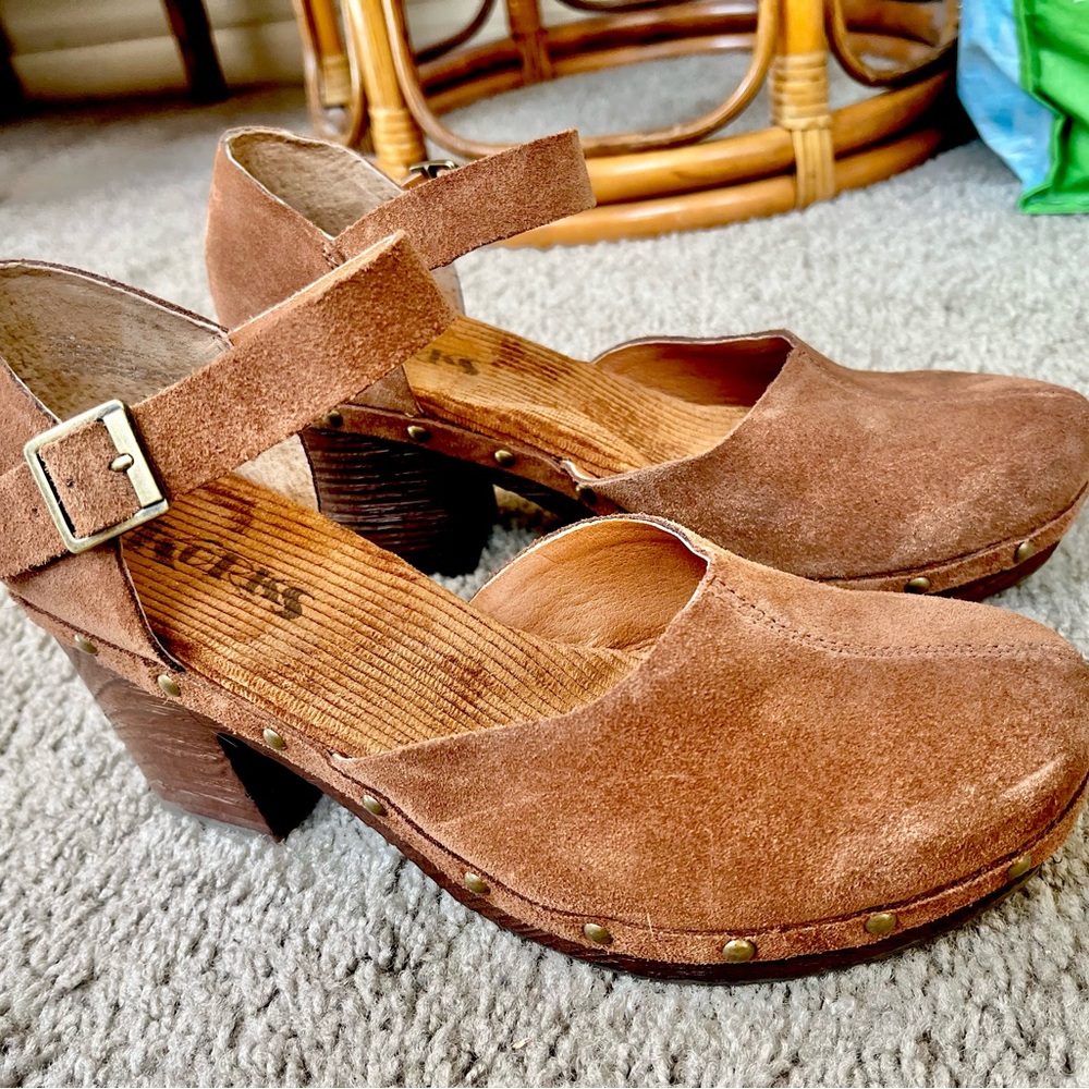 Kork’s Brown Suede Women's Heels